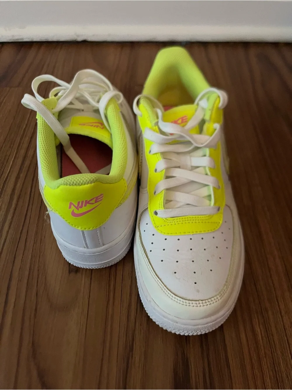 Nike Kids White and Neon Yellow Low-Top Sneakers